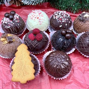 Set of 6 Fine Belgian Chocolate Cocoa Balls by Sweet Valley for Christmas