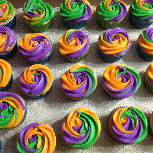 Set of 6 sugar-free regular cupcakes made with monk fruit sweetener.