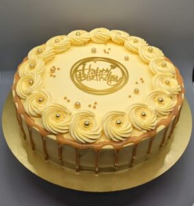 Butterscotch Father's Day Cake Butterscotch cake for Father's Day by Vennila Bites