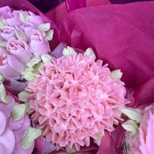 Cupcake Bouquet with buttercream flowers by Sweet Valley
