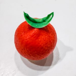 Set of 6 festive mousse mandarins with white chocolate filling