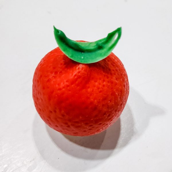 Set of 6 festive mousse mandarins with white chocolate filling