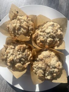 Cinnamon Swirl Muffins Bulk Pack Bulk pack of 6 warm, fragrant cinnamon muffins with a sweet swirl.