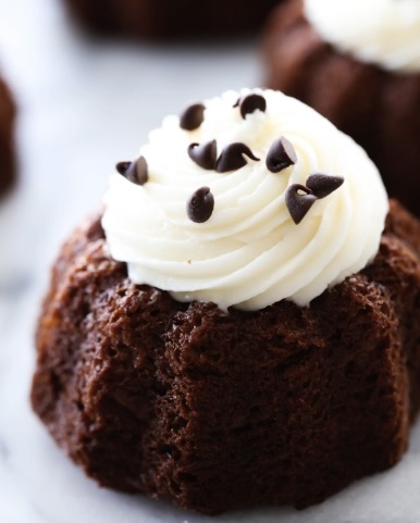 Mini Bundt Cakes 2 inch round